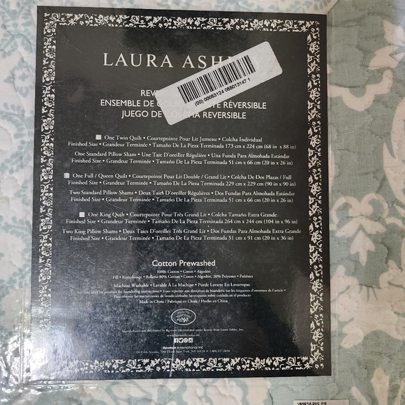 Laura Ashley Queen Full/Quilt set with 2 shams - Picture 3 of 5